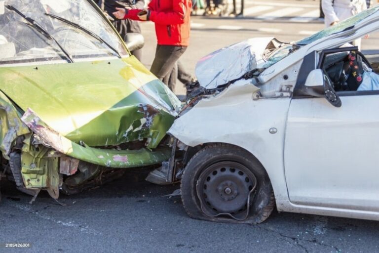 Head-On Collisions: Causes, Consequences, and Legal Options - Accident ...